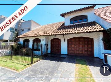 Casa · 154m² · 4 Ambientes · 1 Cochera · Casa - San Carlos