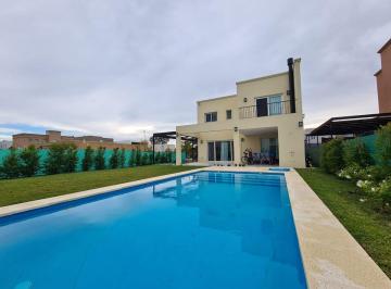 Casa · 167m² · 5 Ambientes · Casa en Venta en Barrio Vila Marina, Villanueva, Tigre