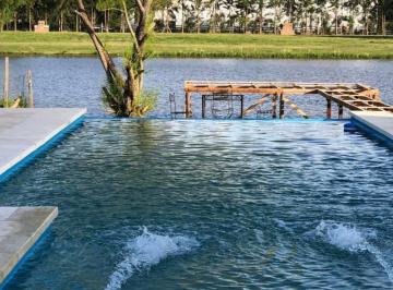 Casa · 400m² · 6 Ambientes · 2 Cocheras · Casa en Venta en San Juan, Villanueva, Tigre.