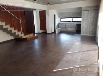 Casa · 188m² · 5 Ambientes · Casa de Estilo Moderno en Venta con Cuatro Dorm. en Fincas de Hudson
