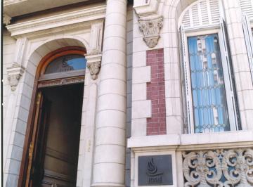 Oficina comercial · 3588m² · Edificio Corporativo - Oficinas - Av Hipólito Irigoyen Al 400