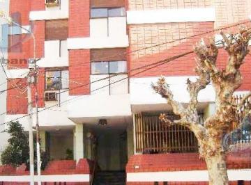 Departamento · 97m² · 4 Ambientes · 1 Cochera · Venta - Departamento 4 Amb. C/ Cochera y Baulera - Ramos Mejia Sur
