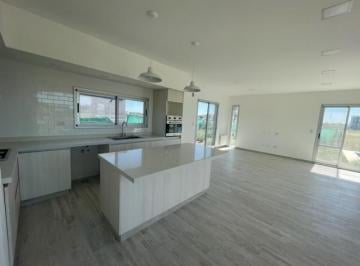 Casa · 120m² · 4 Ambientes · Casa - Barrio San Felipe