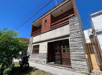 PH · 114m² · 4 Ambientes · 1 Cochera · Casa PH Independiente 4 Ambientes con Cochera Bernal Oeste
