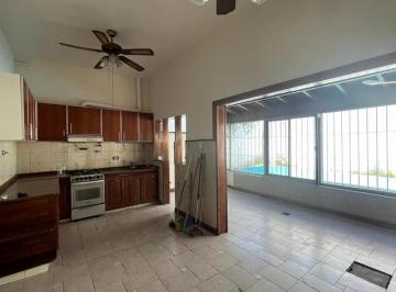 PH · 114m² · 4 Ambientes · 1 Cochera · Casa PH Independiente 4 Ambientes con Cochera Bernal Oeste