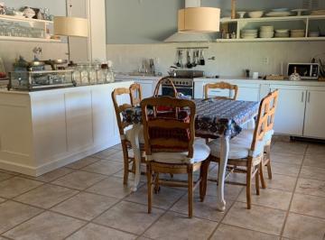 Casa · 300m² · 3 Dormitorios · 2 Cocheras · Casa Bahia de Los Vientos