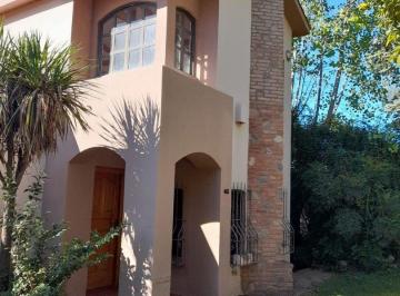 Casa · 188m² · 3 Dormitorios · 2 Cocheras · Venta/ Casa