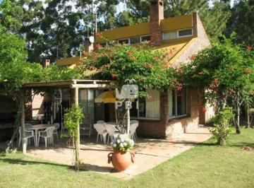 Foto1 · Casa de 3 Dorm. en Camino Lussich, Punta Ballena - Ref: Pbi623