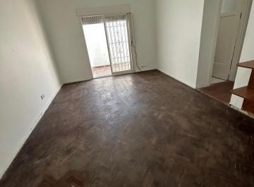 PH de 3 ambientes, Flores · PH 3 Ambientes - Contrafrente - 2 Patios - Parrilla - Luminoso - Sin Expensas