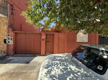 Casa · 150m² · 3 Ambientes · 1 Cochera · Lote en Venta - Wilde
