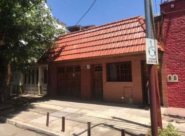 Casa de 7 ambientes, Lanús · Rebajada Casa Ideal Dos Familias en Venta en Lanús Oeste