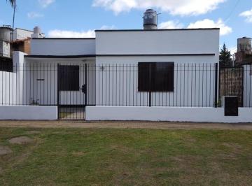 Casa · 150m² · 3 Ambientes · Casa en Venta - Castelar