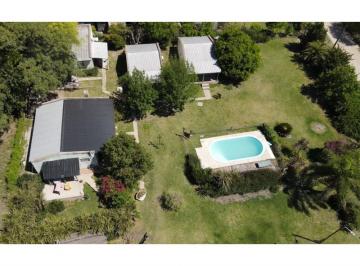 PH · 216m² · 6 Ambientes · Complejo de Cabañas, con Amplio Terreno, Pileta y Equipamiento