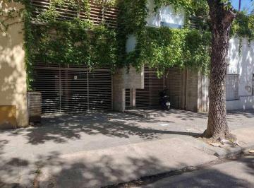 Imagen 1 - Amplia planta baja en edificio a una cuadra de Av. Pellegrini con acceso independiente. - · Amplia Planta Baja en Edificio a Una Cuadra de Av Pellegrini con Acceso Independiente.