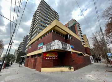 Local comercial · 207m² · 4 Ambientes · Local con Vivienda en Muy Buena Ubicación