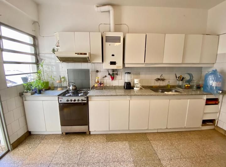Departamento · 122m² · 8 Ambientes · 1 Cochera