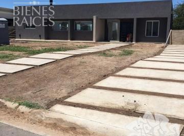 Casa · 150m² · 3 Ambientes · Casa en Venta en San Sebastian, Escobar, G. B. a. Zona Norte