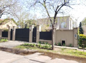 Casa · 340m² · 5 Ambientes · 10 Cocheras · A 2 Cuadras del Newman, Horqueta