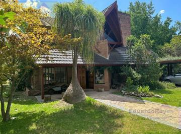 Casa · 220m² · 4 Ambientes · Casa - Country El Paraíso