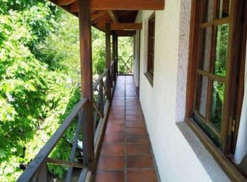 Casa · 224m² · 7 Ambientes · 1 Cochera · Casa en Venta en Pinamar - de Los Patos y Apolo