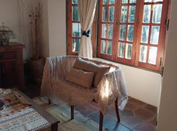 Casa · 138m² · 4 Ambientes · 1 Cochera · Casa en Venta 3 Dorm. Barrio Los Naranjos Cordoba
