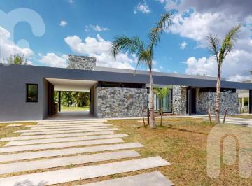 Casa · 150m² · 5 Ambientes · 3 Cocheras · Vena Casa de 3 Dorm. en Miralagos