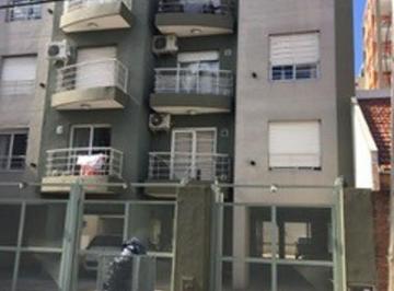 Garage · Haedo Norte 2 Cdas Estacion Cochera Descubierta en Edificio