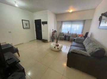 Casa de 4 ambientes, Ezeiza · Impecable Duplex en Venta