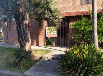 PH de 3 ambientes, La Matanza · PH con 2 Dorm., Patio y Cochera en Venta en Villa Luzuriaga