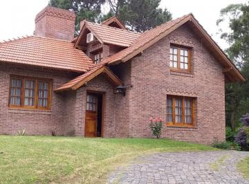 Casa · 300m² · 6 Ambientes · 1 Cochera · Casa en Alquiler Pinamar Para 8 - 9 Personas Ubicacion Inmejorable Verano 2027