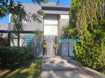 Casa · 260m² · 5 Ambientes · 2 Cocheras · Casa - El Lauquen
