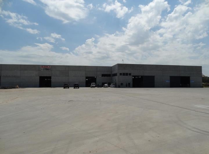 Depósito · 9000m²