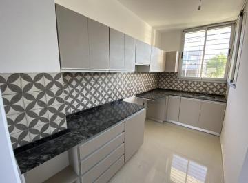 Casa · 135m² · 4 Ambientes · 1 Cochera · Miradores de Manantiales II - Tremendo! - 3 Dorm 3 Baños
