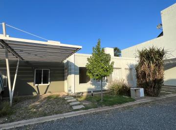 Casa de 4 ambientes, Villa Allende · Alquiler - Housing Villa Allende - Duplex 2 Dorm.
