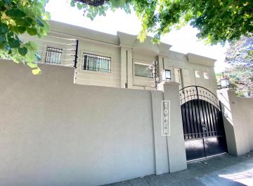 Casa de 7 ambientes, San Isidro · Espectacular Casa en Venta en Acasusso - San Isidro!