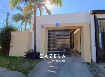 Casa · 140m² · 4 Ambientes · 1 Cochera · Casa en Venta - Barrio Congreso