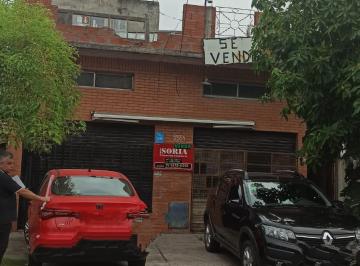 Casa , Lomas de Zamora · Vivienda Multifamiliar con 2 Locales y Salon