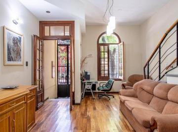 Casa · 188m² · 7 Ambientes · 1 Cochera · Venta Casa 3 Dorm. con Cochera, Patio y Quincho en Zona Río - Centro, Rosario