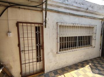 PH de 2 ambientes, Avellaneda · PH de 2 Ambientes con Patio y Terraza Compartida.