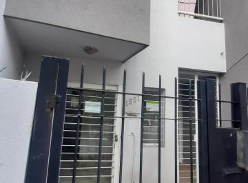 Departamento de 2 ambientes, Córdoba · Dpto Alberdi - 1 Dormitorio - 2 Balcones - Frente - Dos Balcones - Terraza con Asadores