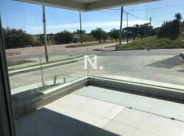 Foto1 · Apartamento en Venta en Edificio Horizonte, Primera Fila Mansa, 3 Dorm. Mas Dependencia