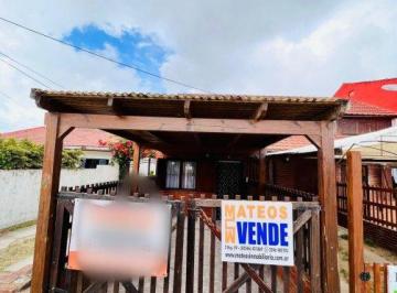 Casa de 3 ambientes, Mar del Tuyú · Duplex Al Frente a 200 m del Mar 80 E/ 2 y 3