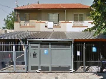 Casa de 4 ambientes, Quilmes · Triplex Tres Dorm. y Cochera en Quilmes Sur.