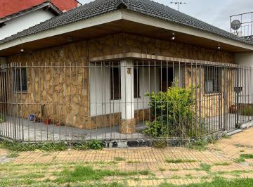 Casa de 4 ambientes, Lomas de Zamora · Casa de 4 Ambientes en Muy Buena Ubicacion! ¡Retasada! Oportunidad!!!