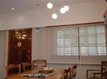 Casa · 129m² · 3 Ambientes · 3 Cocheras · Impecable Chalet Apto Credito! Acepta Ofertas!