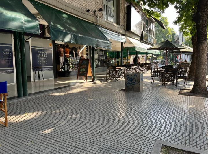 Local comercial · 100m²