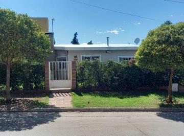 MUN-MUN-1056_2 · Casa 6 Ambientes. | Las America 1430