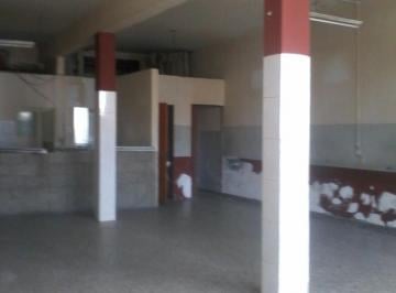 LOCALES DOS DIVIDIDOS · Local en Venta con Espacio Aéreo en San José