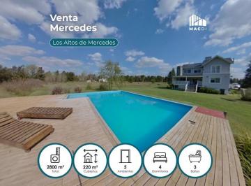 Casa · 220m² · 5 Ambientes · 4 Cocheras · Excelente Casa en Venta - Los Altos de Mercedes