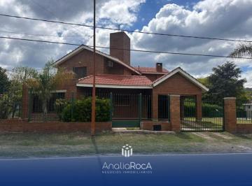 Casa · 200m² · 4 Dormitorios · 1 Cochera · Alquiler Temporario Casa Amplia Para 12/13 Personas Villa Carlos Paz